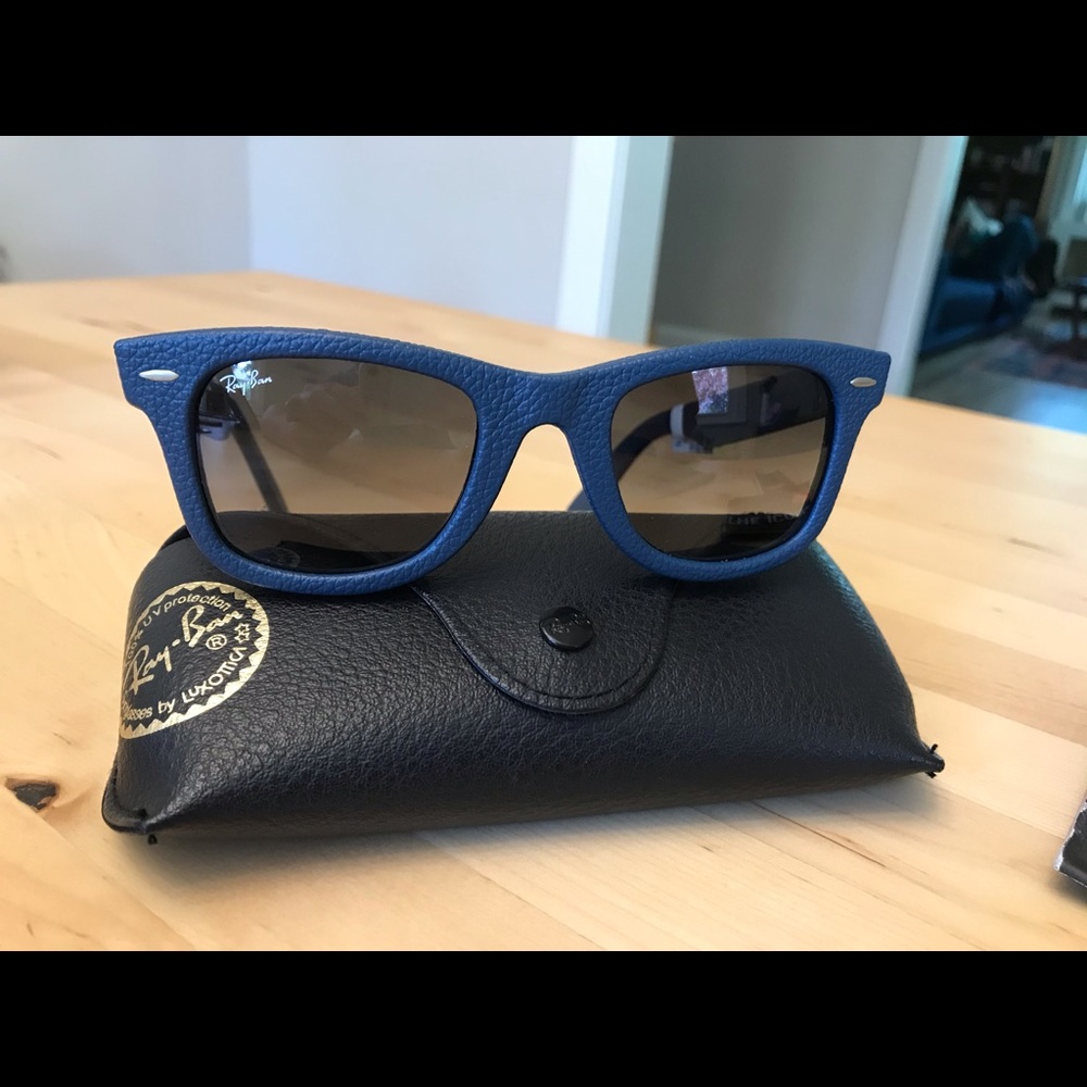 Ray-Ban Wayfarer Leather Blue sunglasses NWT